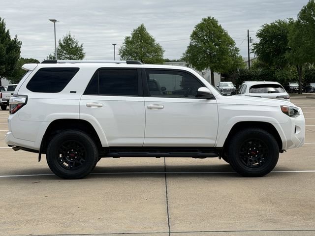 Certified 2022 Toyota 4Runner SR5 AWD/4WD image 3