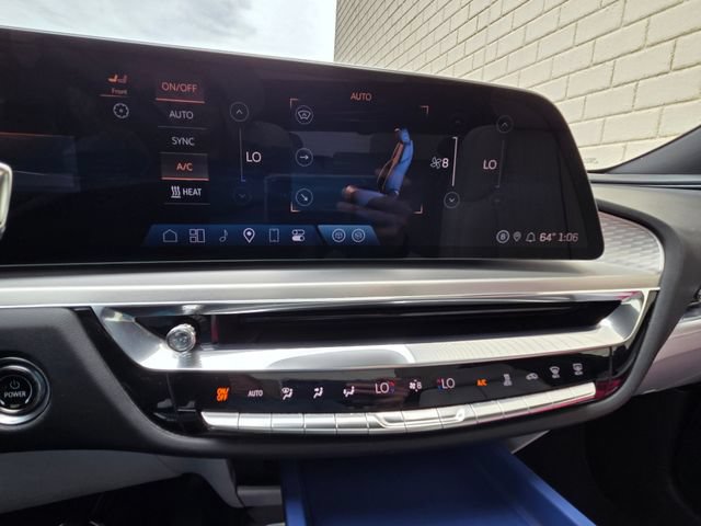 Used 2024 Cadillac Lyriq Luxury AWD/4WD image 47