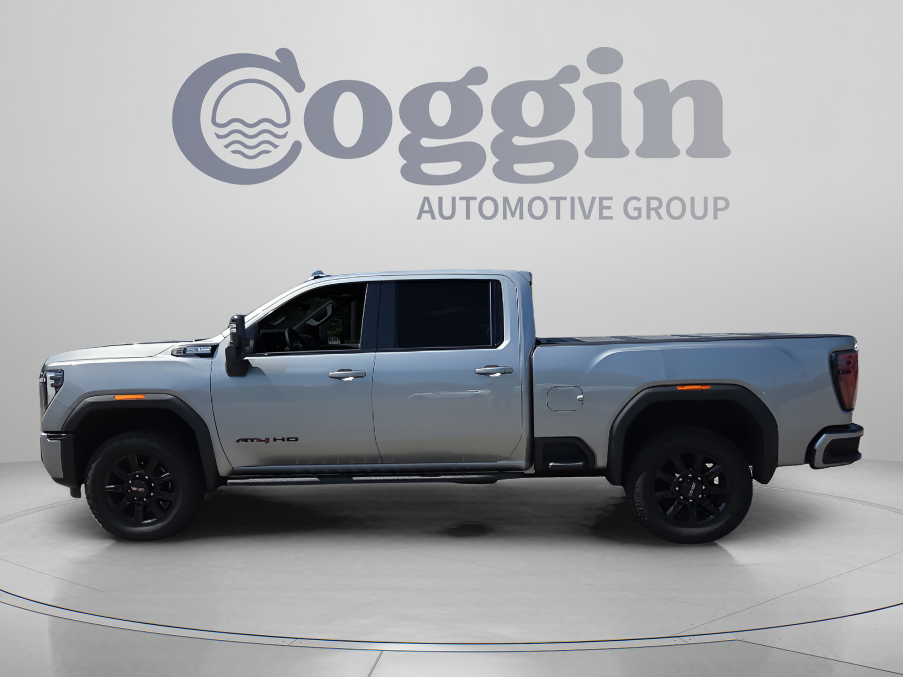 Used 2026 GMC Sierra 2500 AT4 w/ AT4 Premium Plus Package AWD/4WD image 2