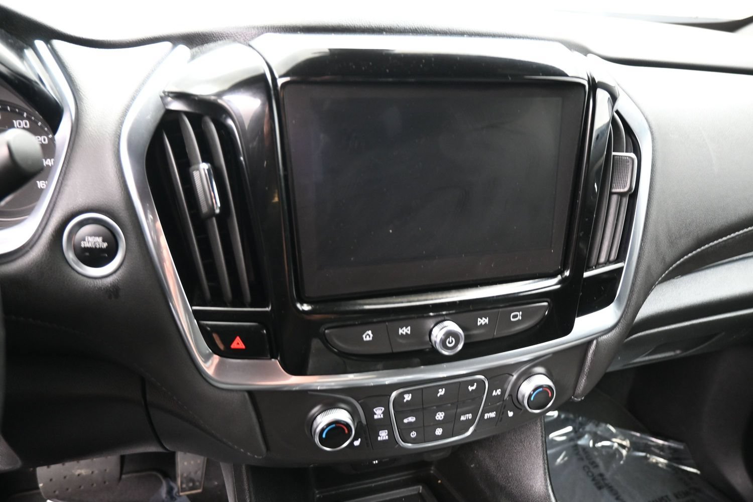 Used 2023 Chevrolet Traverse LT AWD/4WD image 15