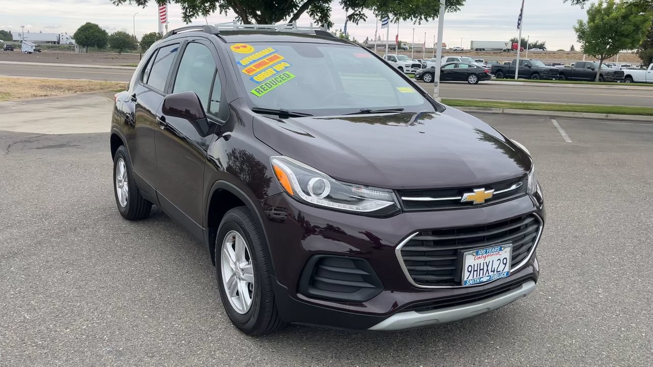 Used 2022 Chevrolet Trax LT w/ Driver Confidence Package AWD/4WD image 1