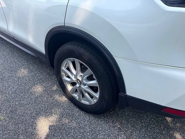 Used 2018 Nissan Rogue SV AWD/4WD image 9