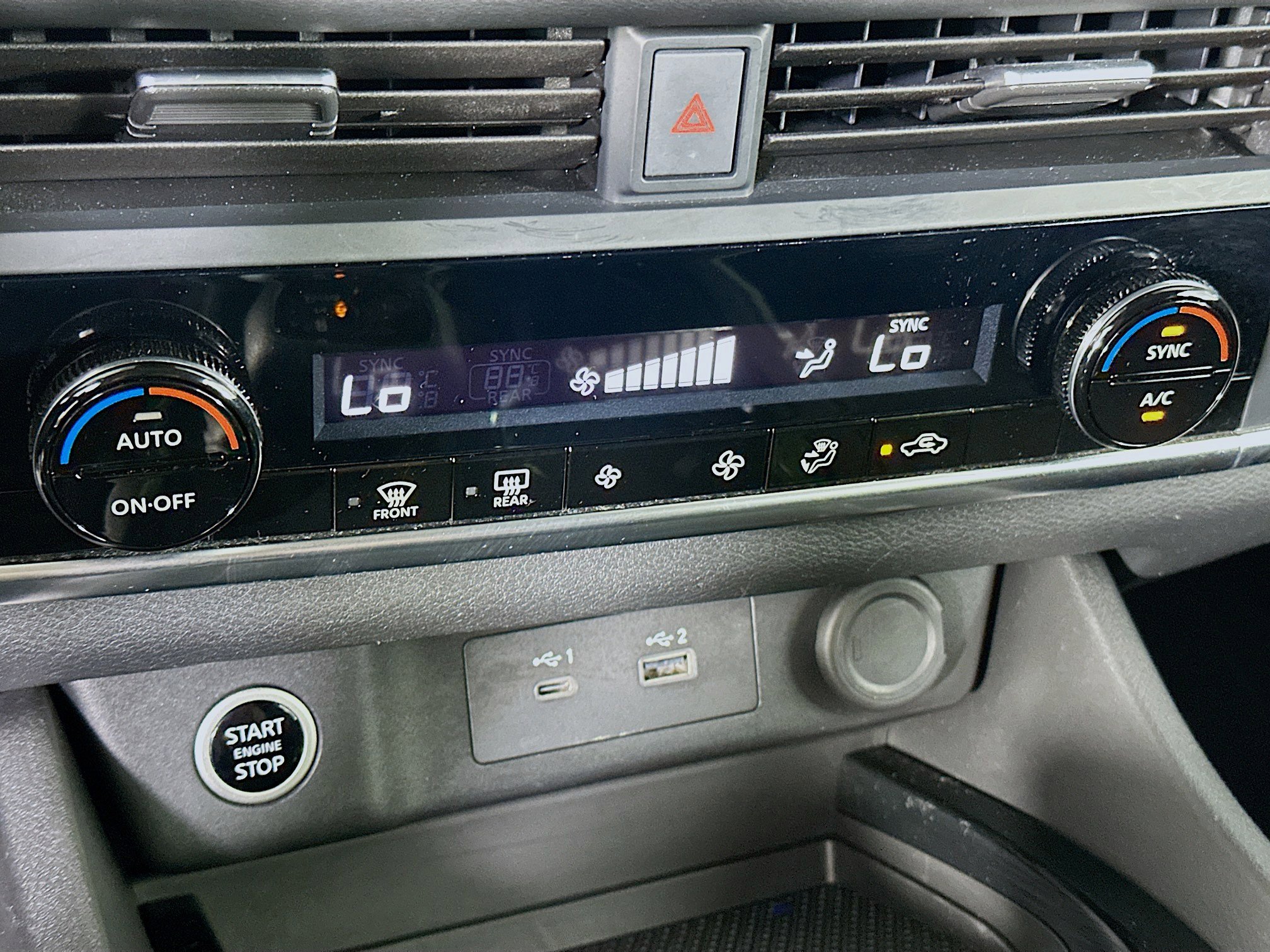 Used 2023 Nissan Rogue SV image 23