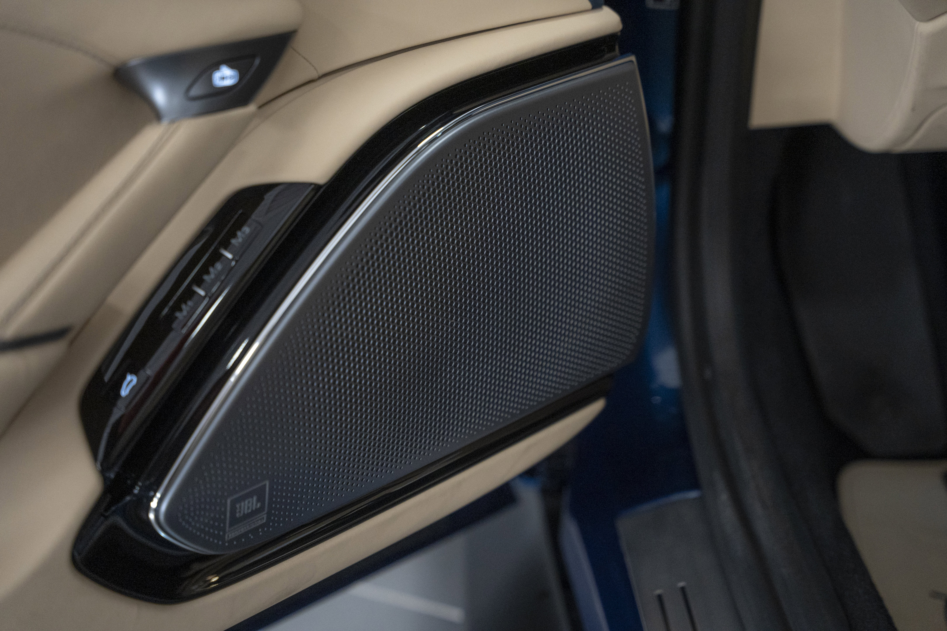 Certified 2025 Ferrari Roma Spider image 30