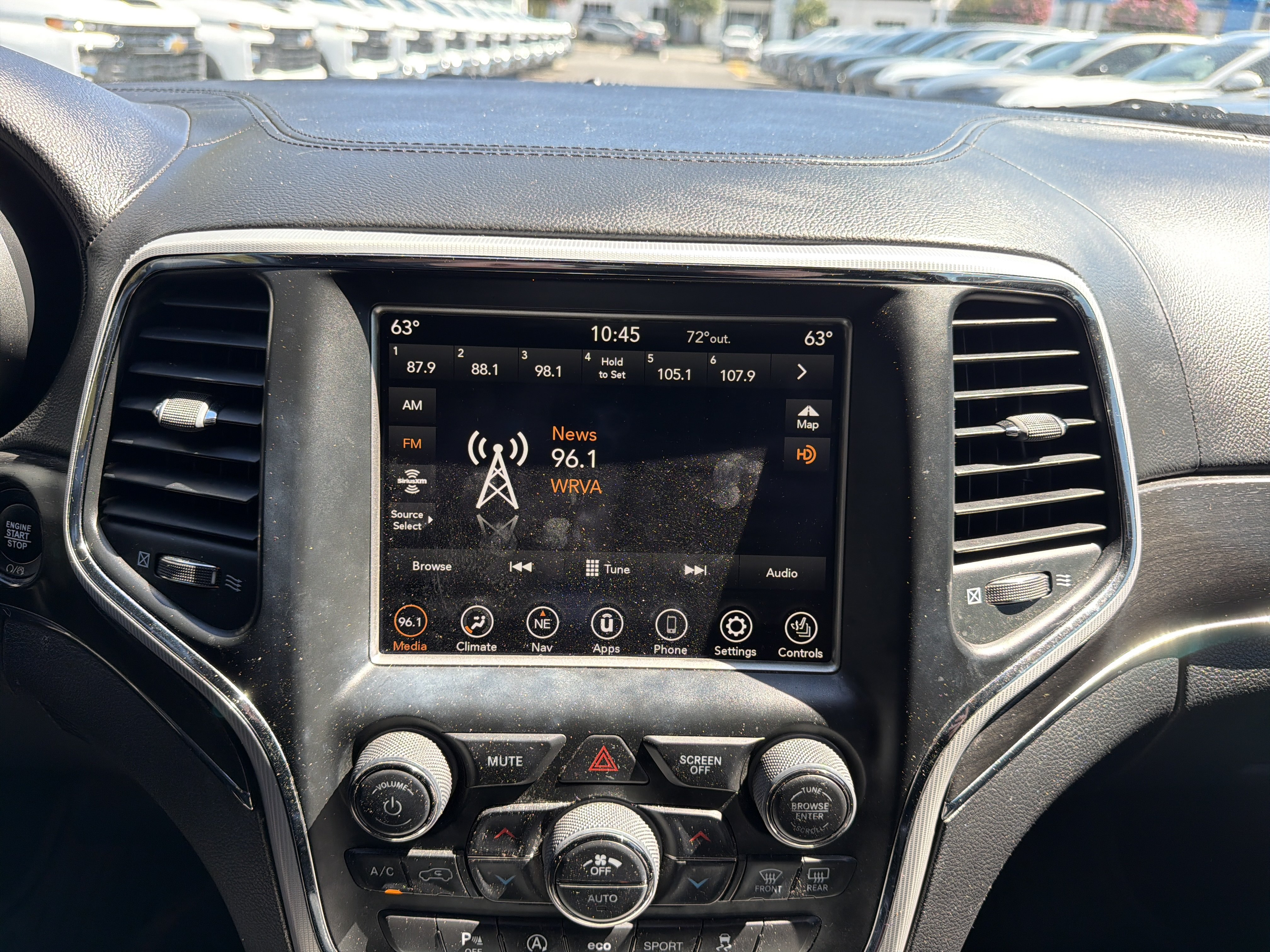Used 2018 Jeep Grand Cherokee Limited AWD/4WD image 23
