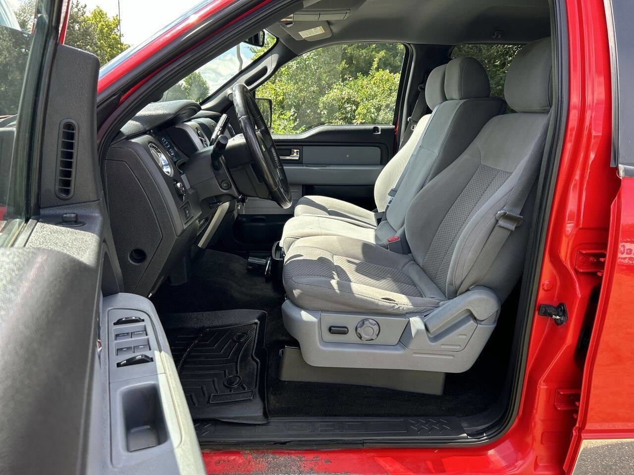 Used 2014 Ford F150 XLT w/ Equipment Group 302A Luxury image 9