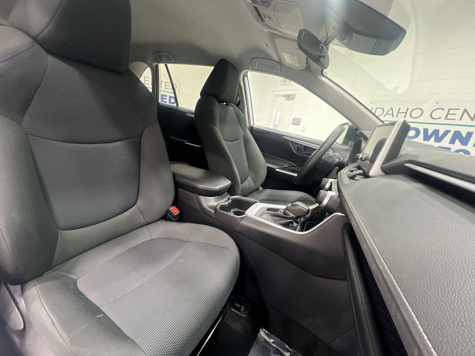 Used 2024 Toyota RAV4 LE image 23