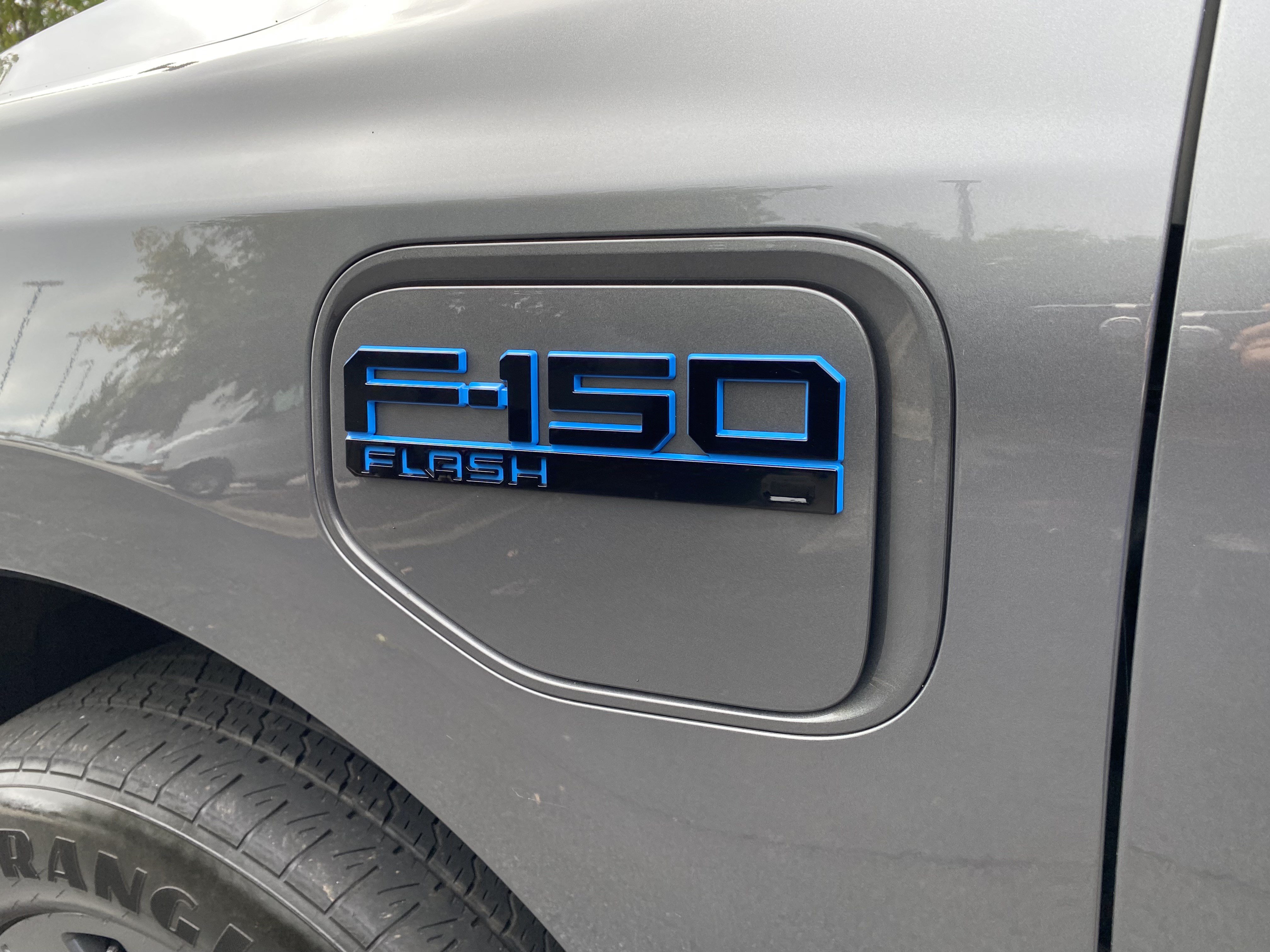 Used 2025 Ford F150 Lightning Flash AWD/4WD image 40