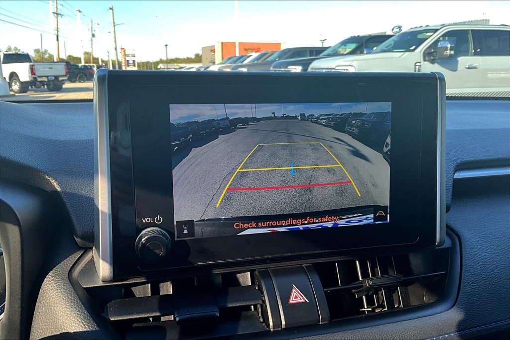 Used 2024 Toyota RAV4 SE AWD/4WD image 23