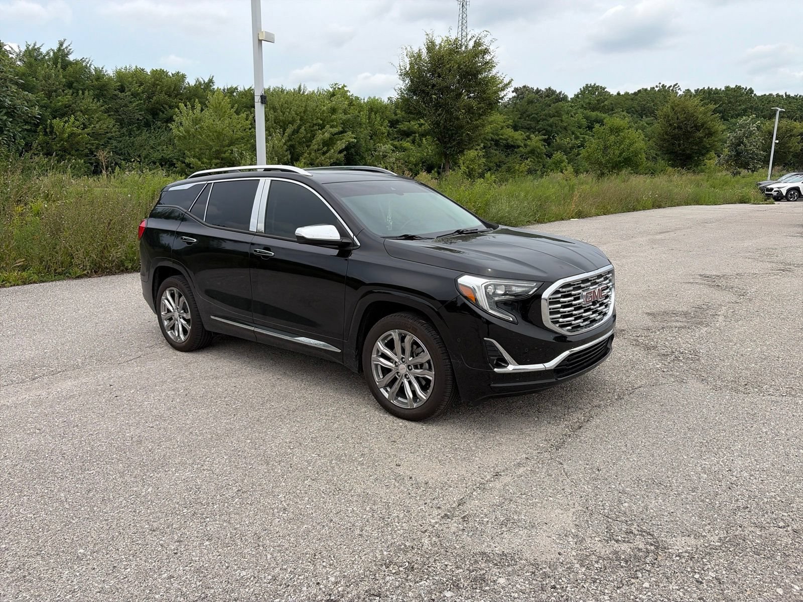 Used 2018 GMC Terrain Denali w/ Advanced Safety Package AWD/4WD image 7