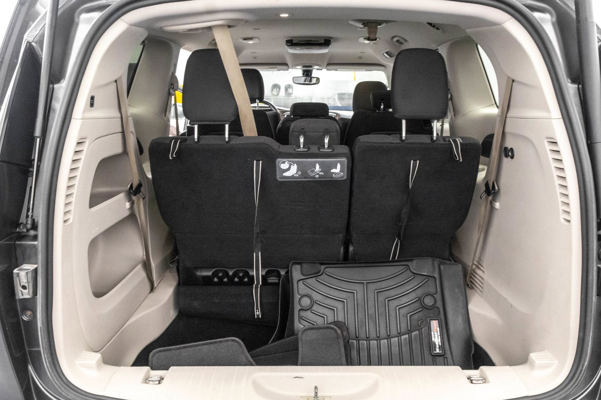 Used 2019 Chrysler Pacifica Touring Plus w/ Tire & Wheel Group image 31