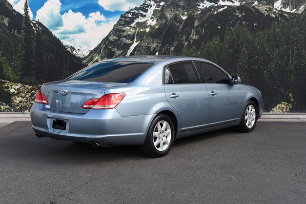 Used 2005 Toyota Avalon XL image 3
