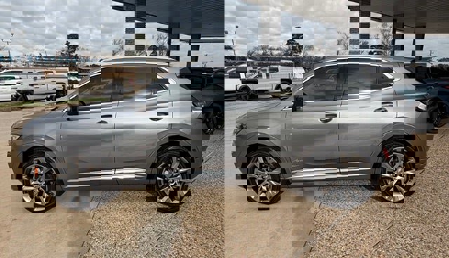 Certified 2022 Buick Envision Avenir w/ Technology Package II image 4