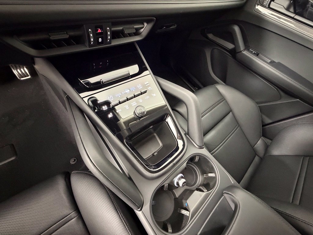 New 2027 Porsche Cayenne Turbo GT AWD/4WD image 37