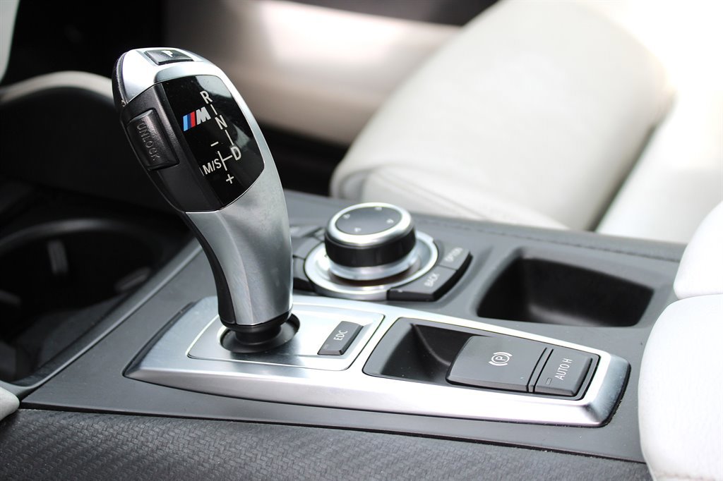 Used 2010 BMW X5 M image 32