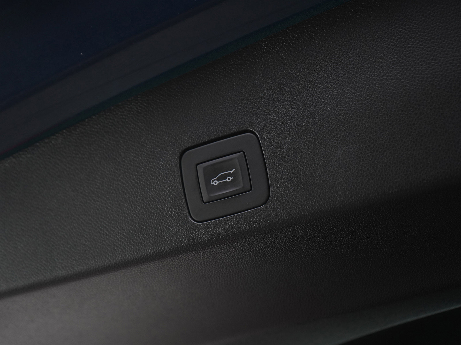 Used 2023 Buick Encore GX Essence w/ Experience Buick Package image 18