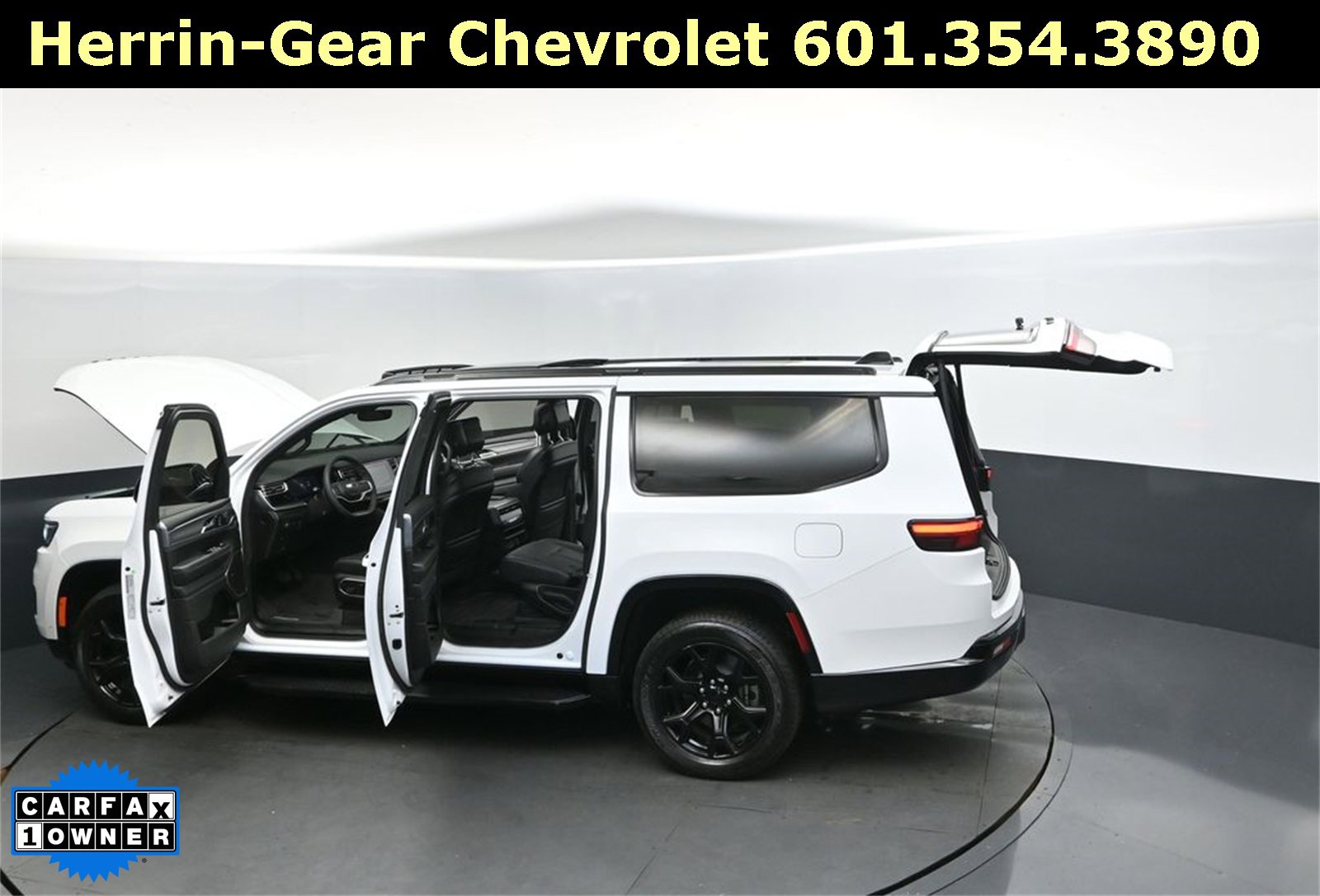 Used 2024 Jeep Wagoneer L Series II image 49