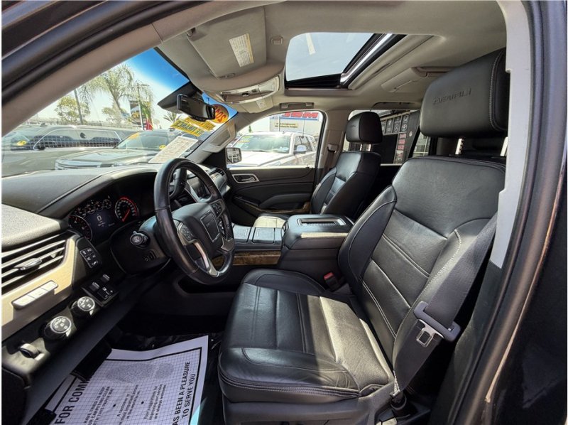 Used 2016 GMC Yukon Denali w/ Open Road Package AWD/4WD image 18
