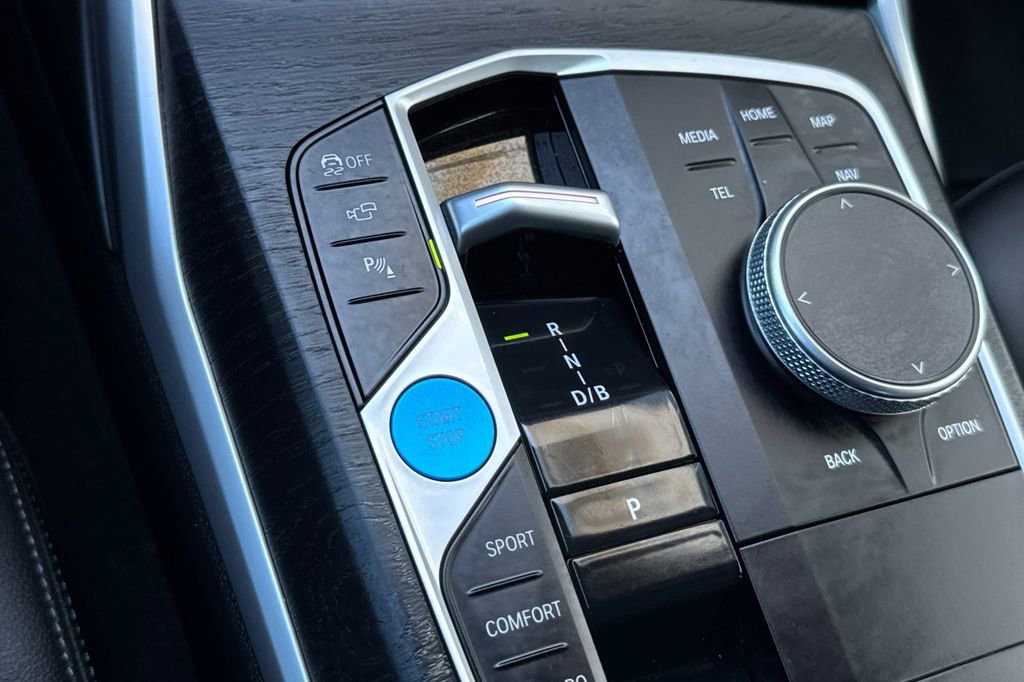 Used 2023 BMW i4 eDrive35 image 25