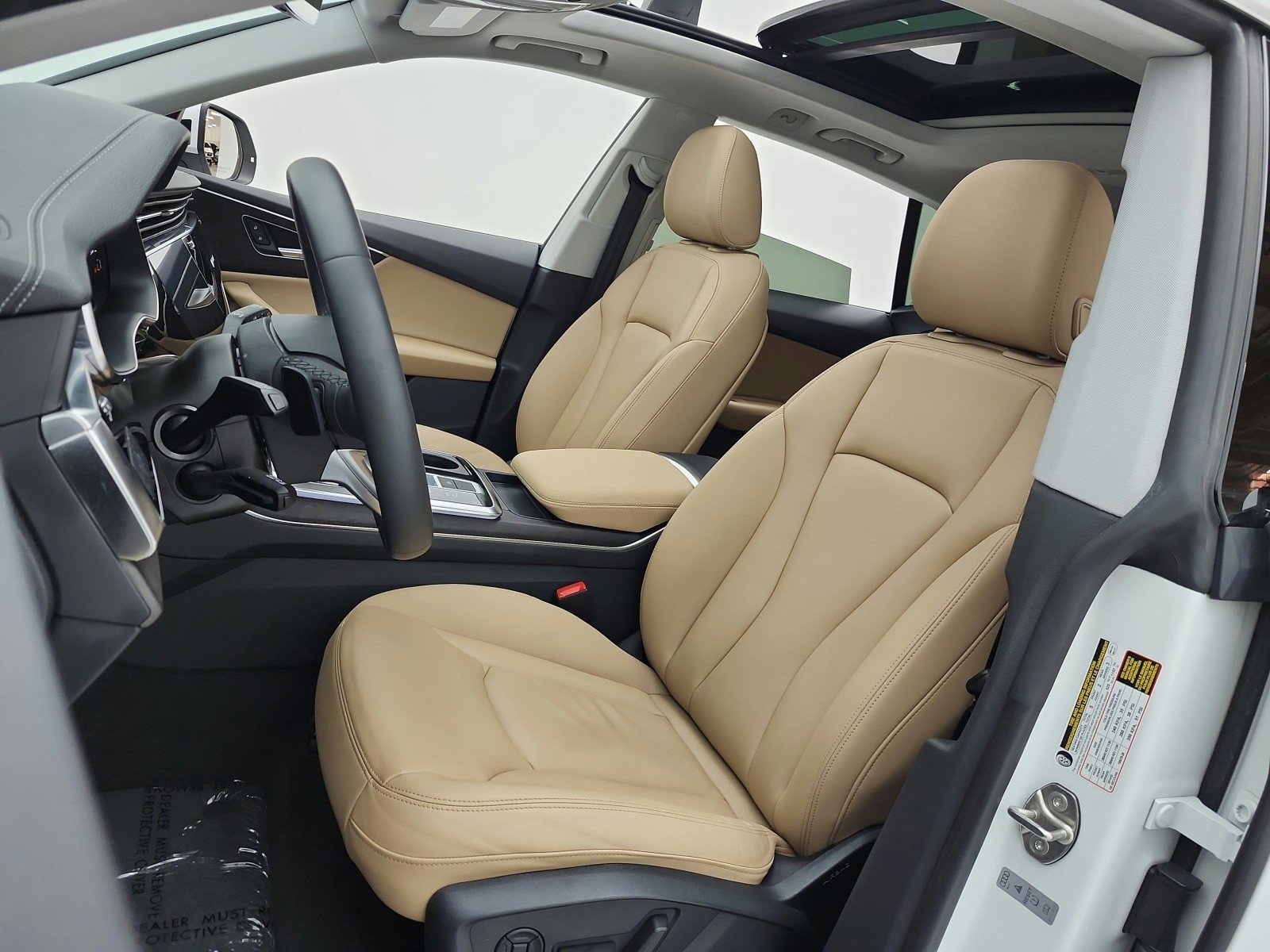 Used 2023 Audi Q8 Premium w/ Convenience Package AWD/4WD image 10