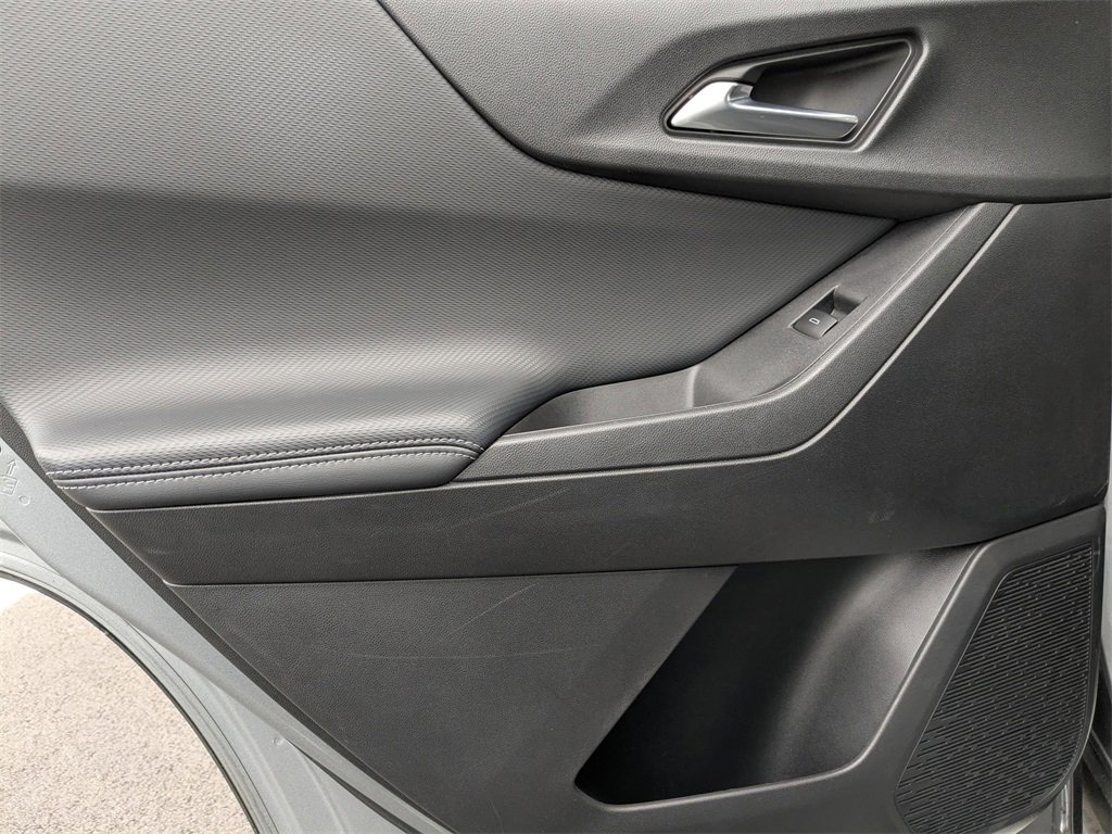 Used 2025 Chevrolet Equinox LT image 27