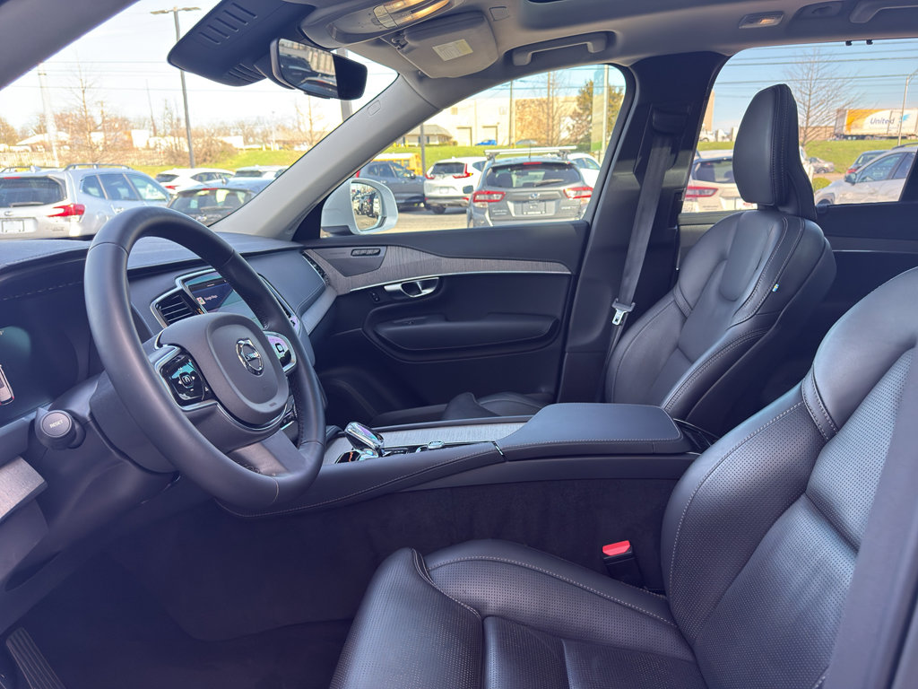 Used 2023 Volvo XC90 B6 Ultimate w/ Protection Package Premier image 9