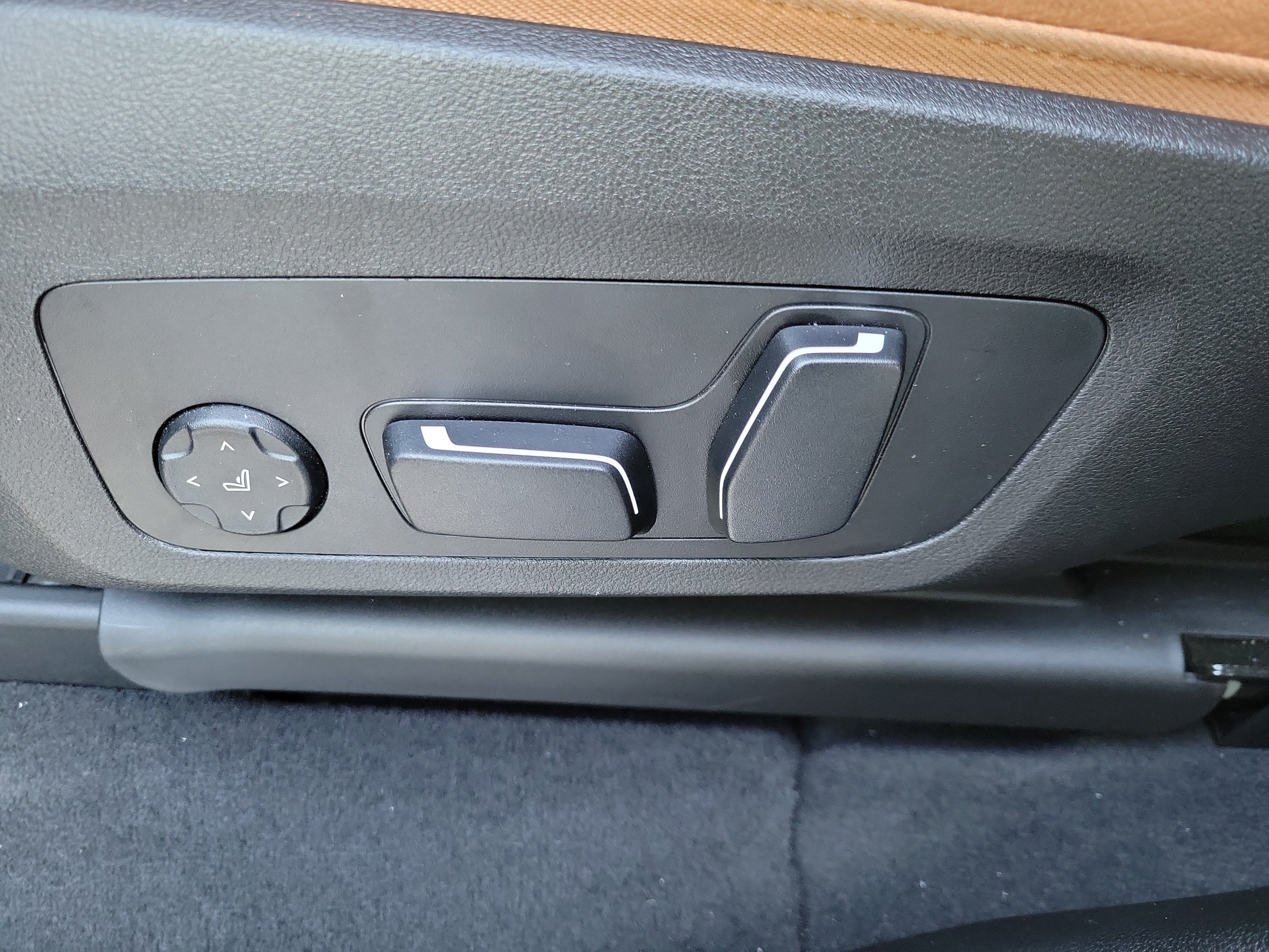 Certified 2024 BMW X3 sDrive30i w/ Convenience Package RWD image 15