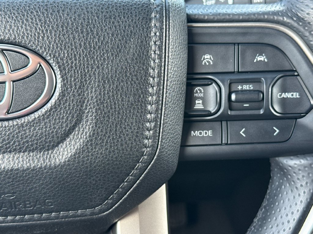 Certified 2025 Toyota 4Runner SR5 AWD/4WD image 26