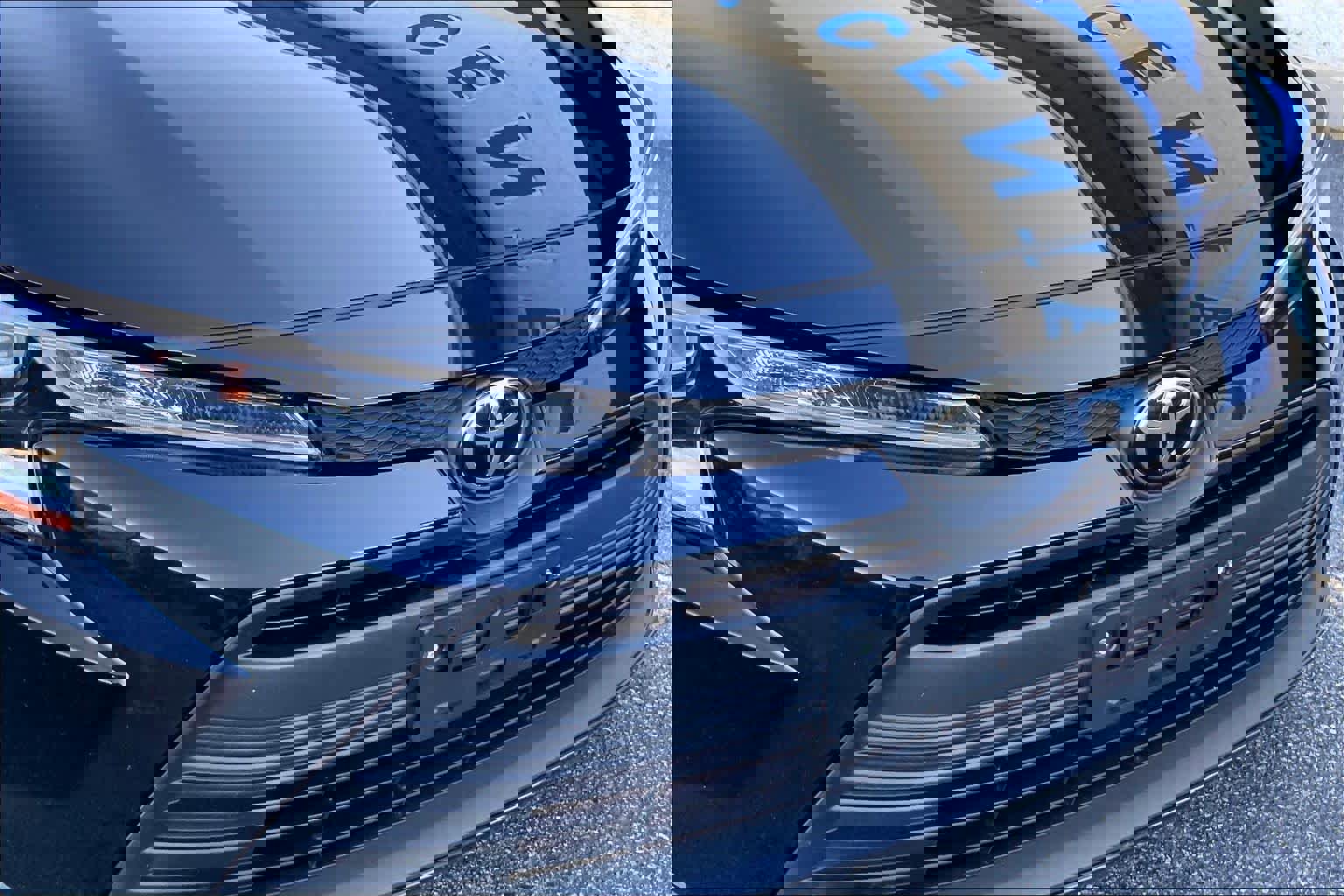 Used 2023 Toyota Corolla LE image 29