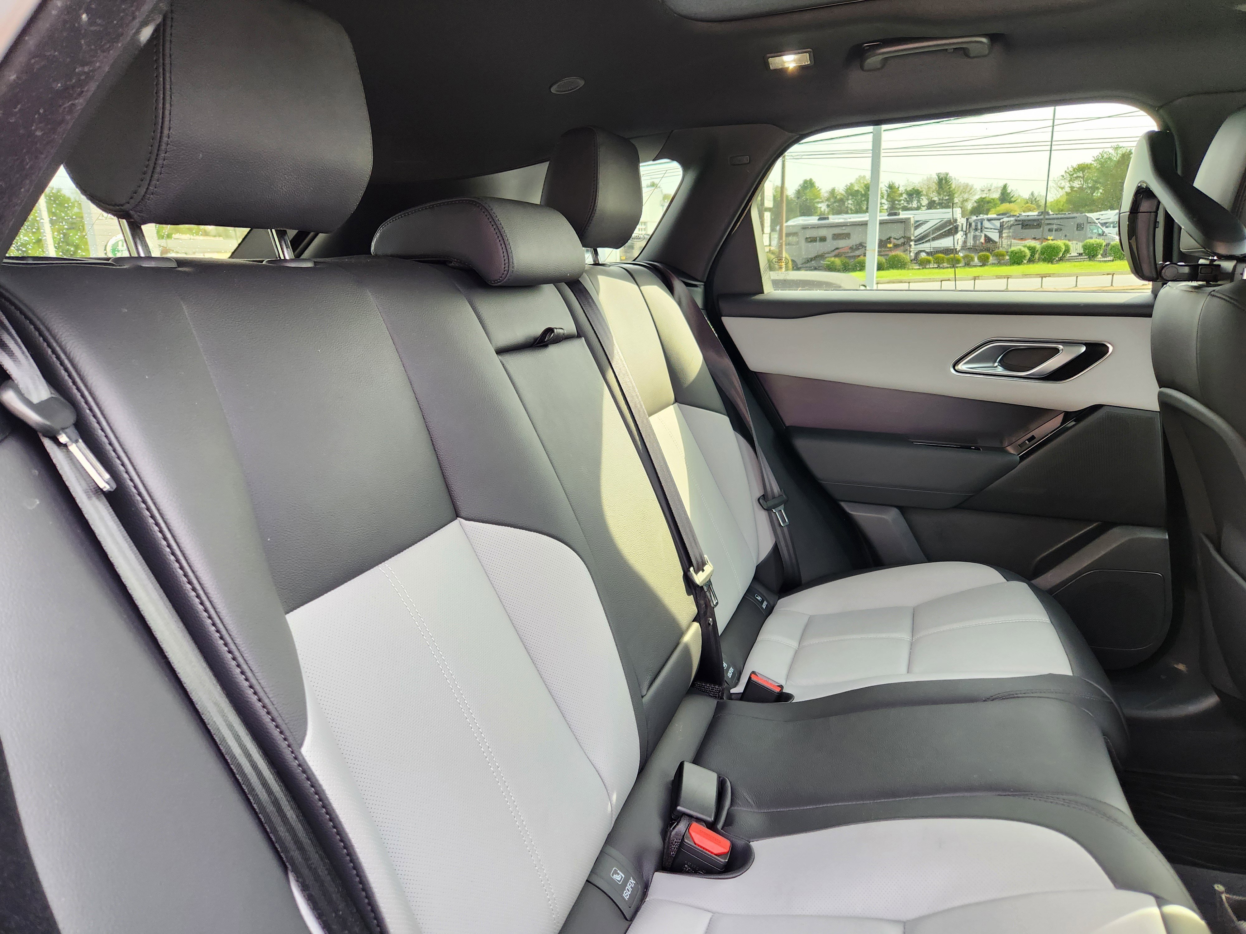 Certified 2026 Land Rover Range Rover Velar Dynamic SE AWD/4WD image 15