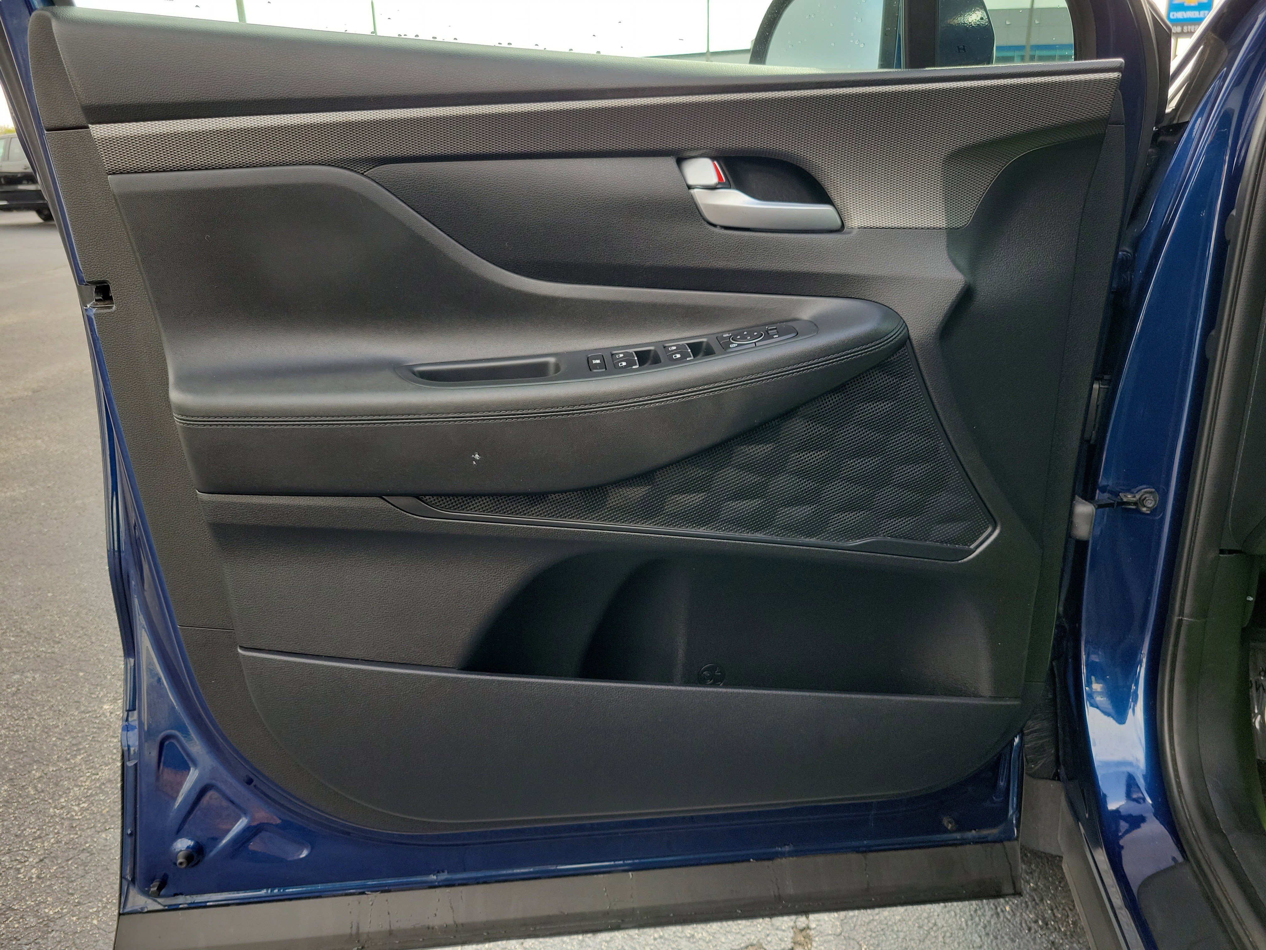 Used 2020 Hyundai Santa Fe SE image 16