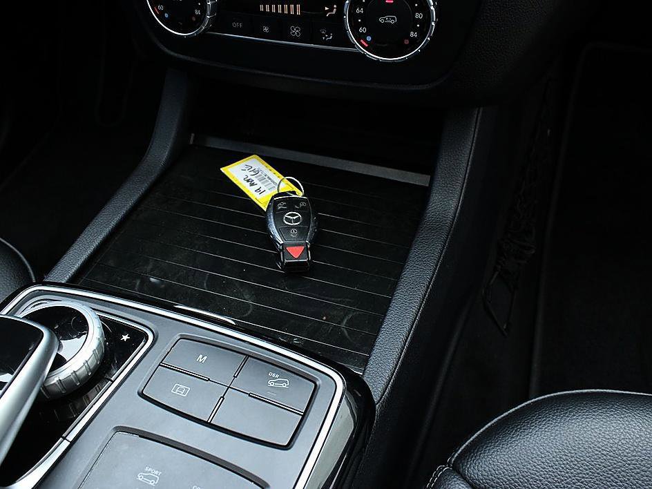 Used 2018 Mercedes-Benz GLE 350 4MATIC image 29