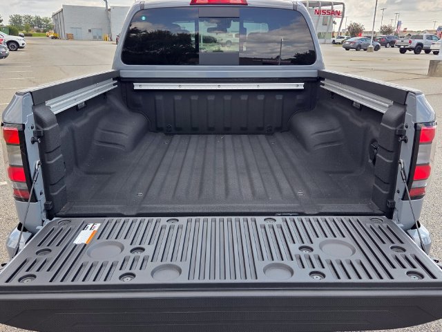New 2027 Nissan Frontier SV w/ SV Convenience Package RWD image 11