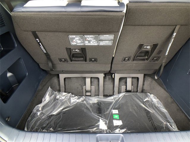 New 2026 Kia Carnival SX w/ SX Dark Edition Package image 25