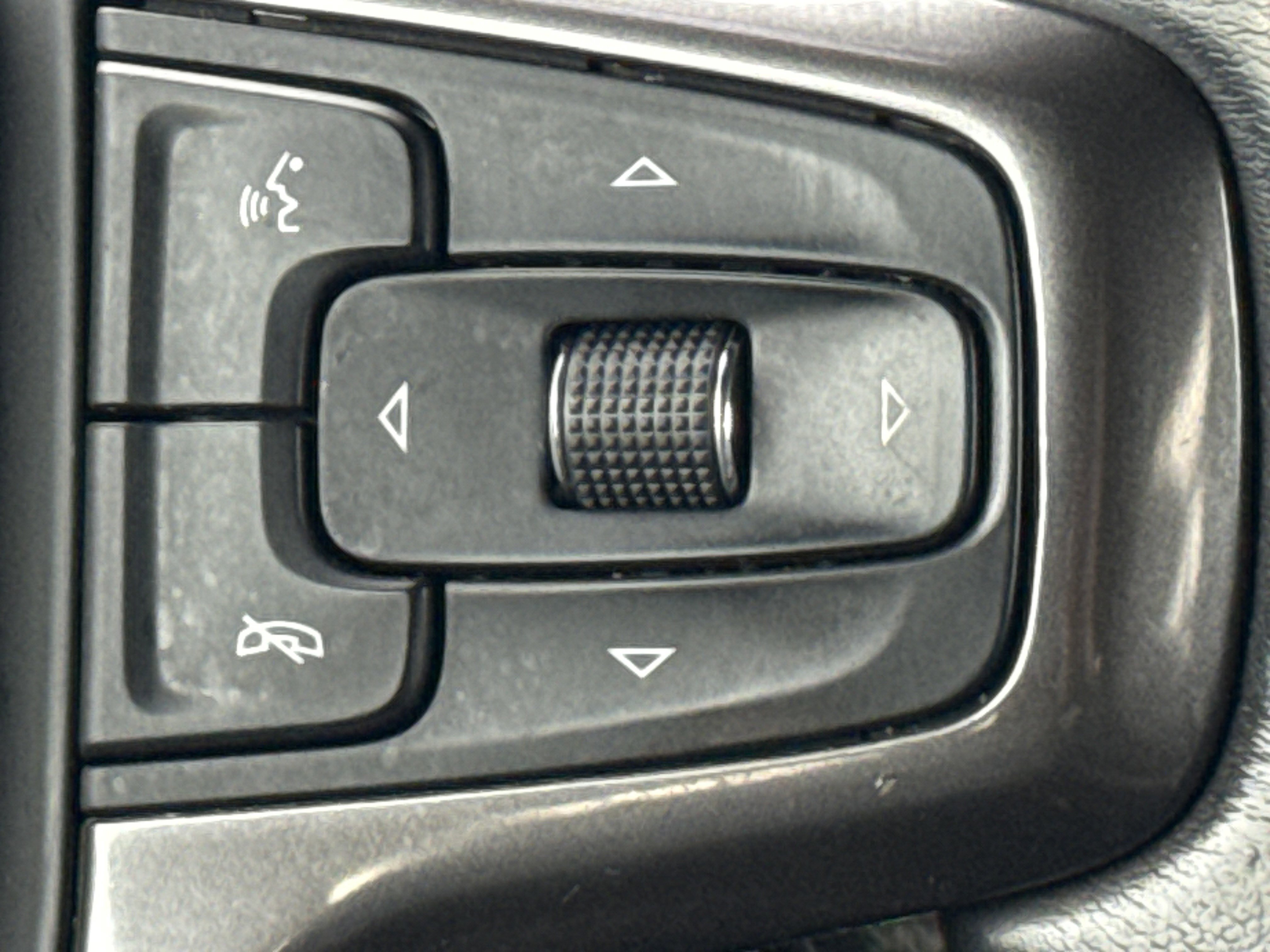 Used 2021 Chevrolet Suburban RST w/ Rear Media and Nav Package image 31