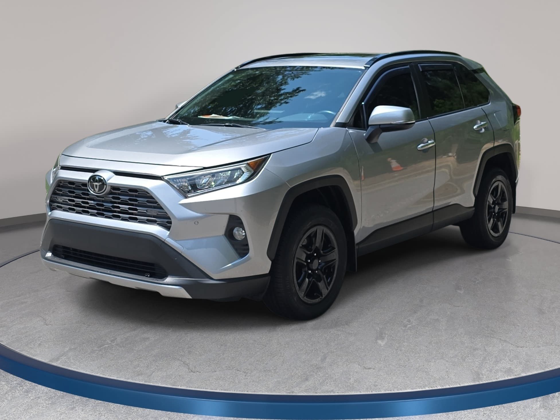 Used 2019 Toyota RAV4 Limited w/ Cold Weather Package FWD video 1