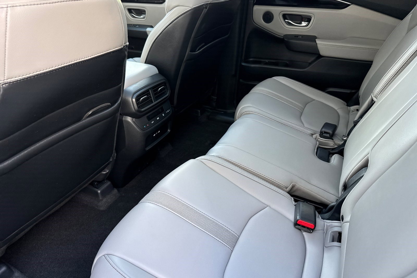 Certified 2024 Honda Pilot Touring image 28
