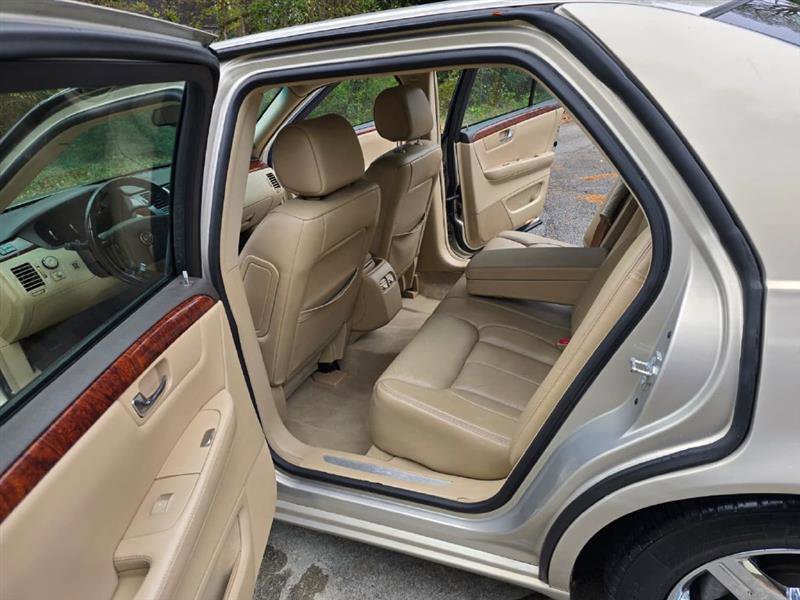 Used 2007 Cadillac DTS FWD image 14
