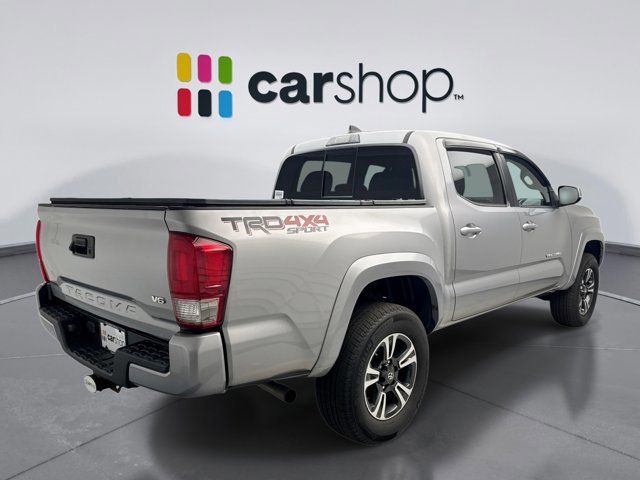 Used 2017 Toyota Tacoma TRD Sport w/ Tow Package image 5