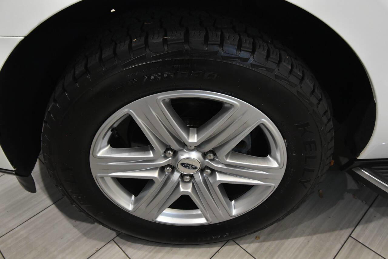 Used 2021 Ford Expedition XLT image 10