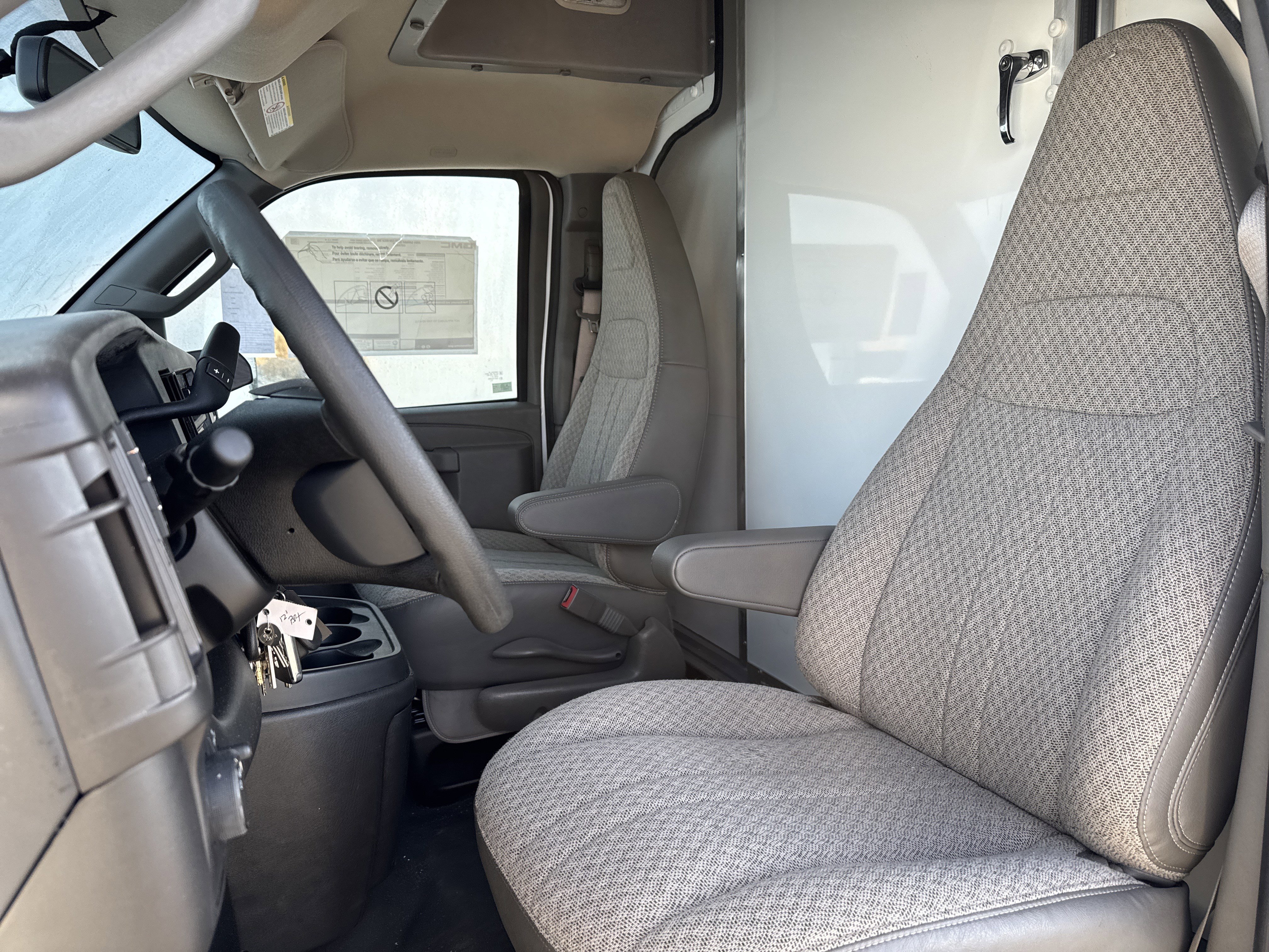 New 2024 GMC Savana 3500 w/ Power Convenience Package image 17