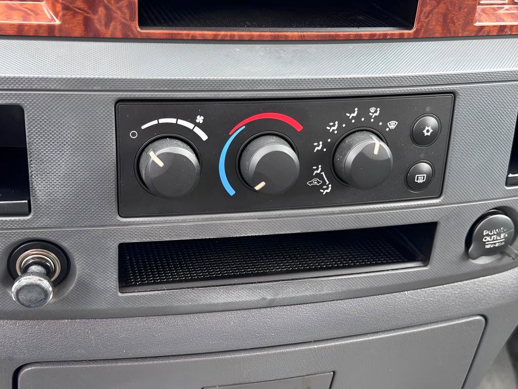 Used 2006 Dodge Ram 1500 Truck SLT RWD image 25