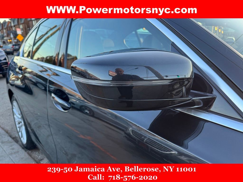 Used 2024 BMW 330i Sedan w/ Convenience Package RWD image 11