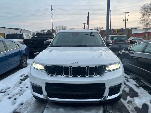 Used 2022 Jeep Grand Cherokee L Limited image 2