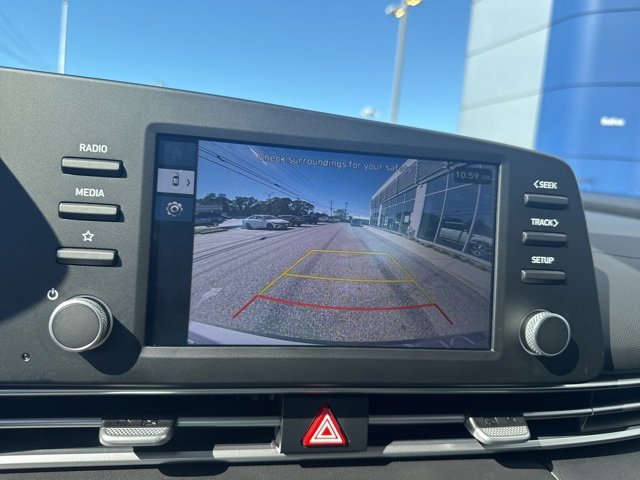 Certified 2025 Hyundai Elantra SE image 31