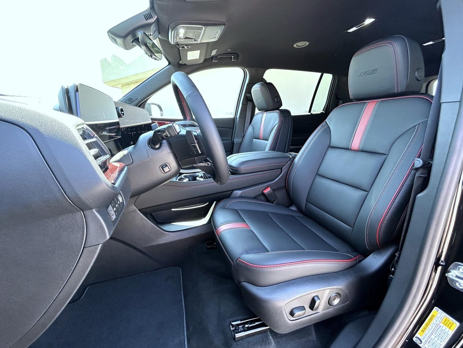New 2027 Chevrolet Traverse RS AWD/4WD image 10