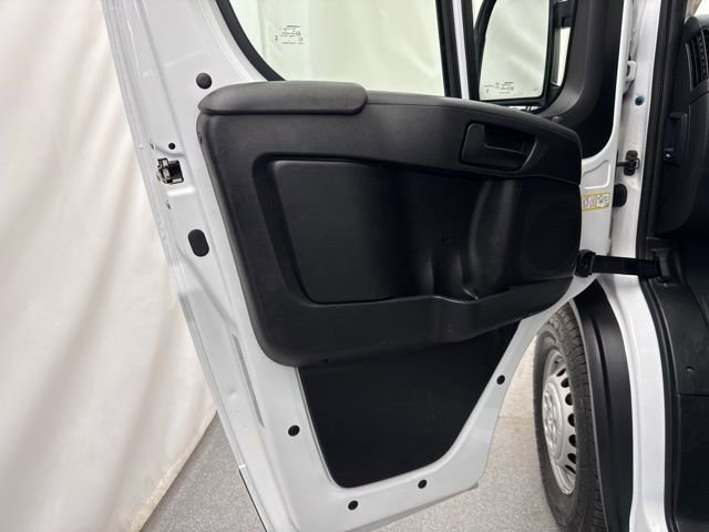Used 2025 RAM ProMaster 2500 w/ Convenience Group image 13