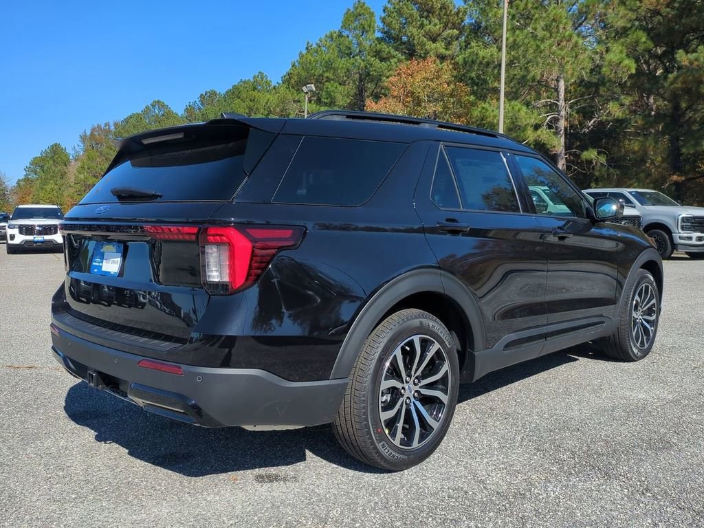 New 2026 Ford Explorer ST-Line image 4