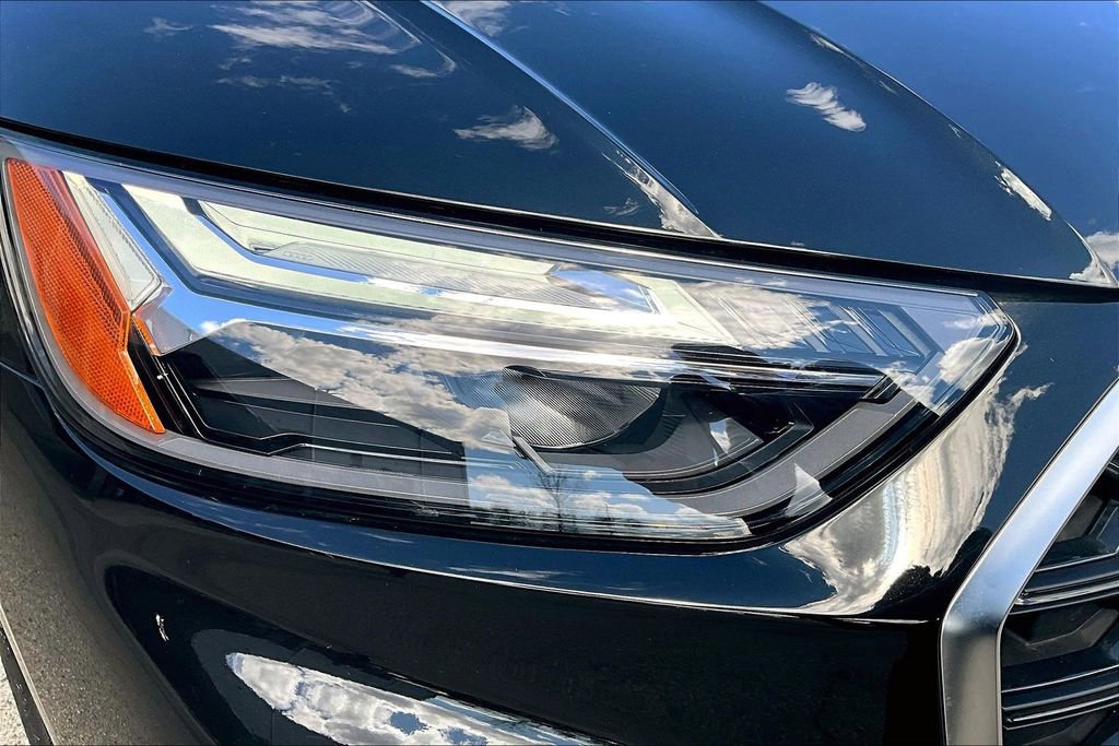 Used 2023 Audi Q5 2.0T Premium w/ Convenience Package image 31