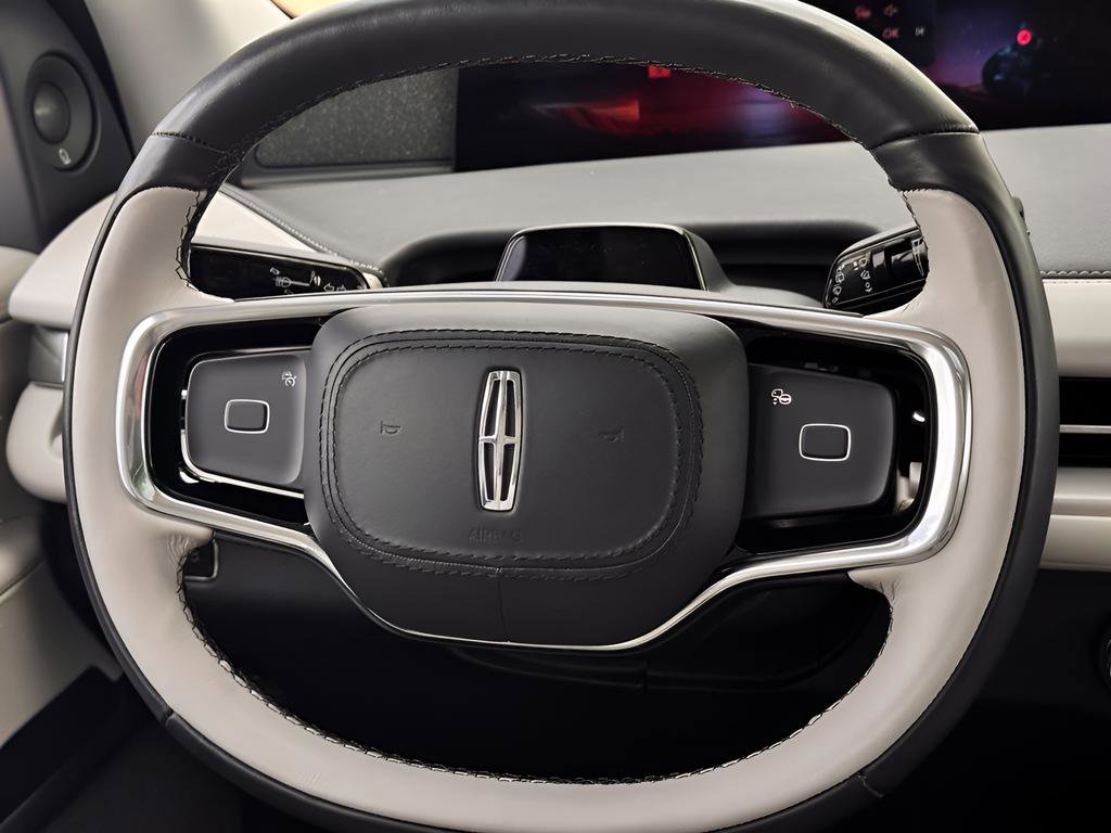 Used 2025 Lincoln Navigator L Reserve image 15